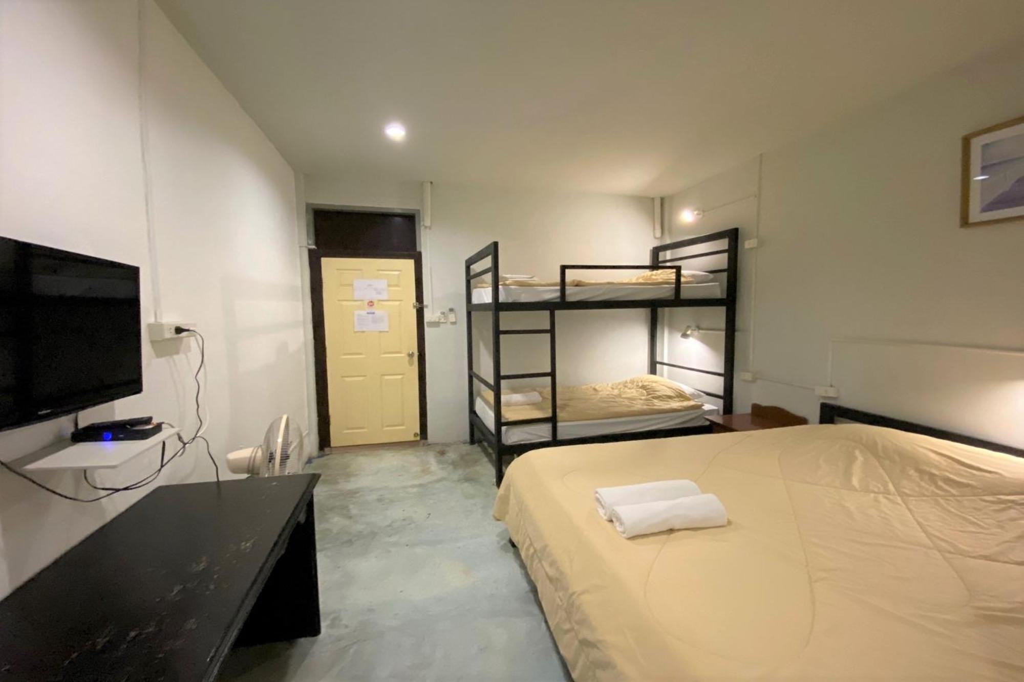 Gotum Hostel 2 & Money Exchange Phuket Exteriér fotografie