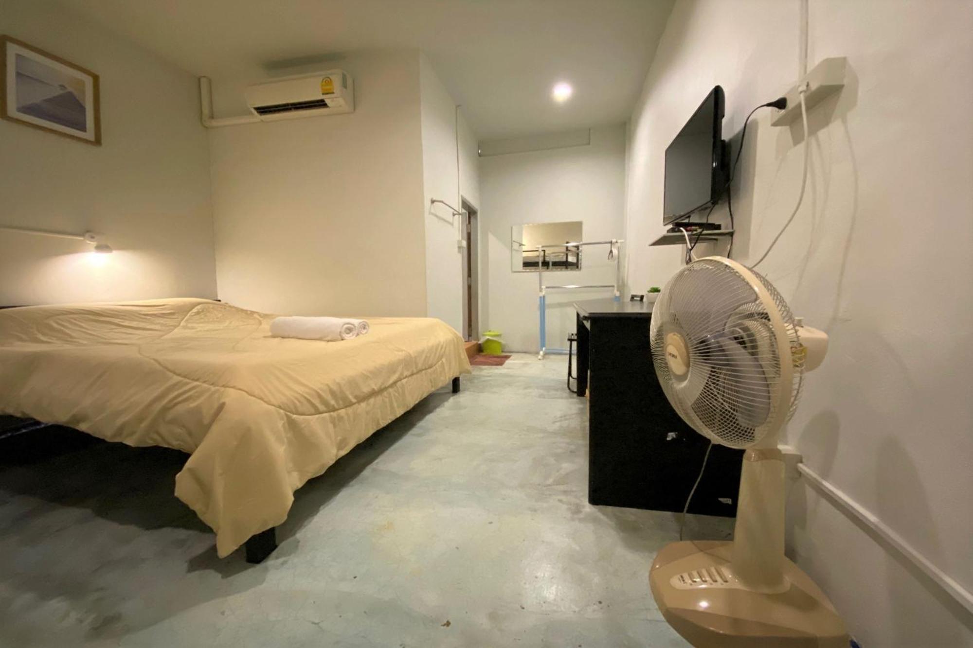Gotum Hostel 2 & Money Exchange Phuket Exteriér fotografie